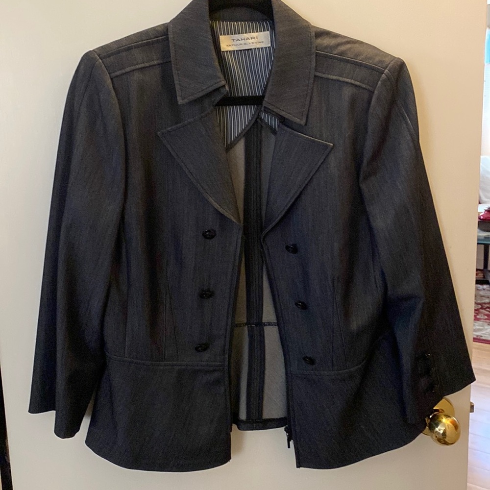 Tahari ASL Women’s Petite Long Sleeves  Front Button Jacket/Blazer